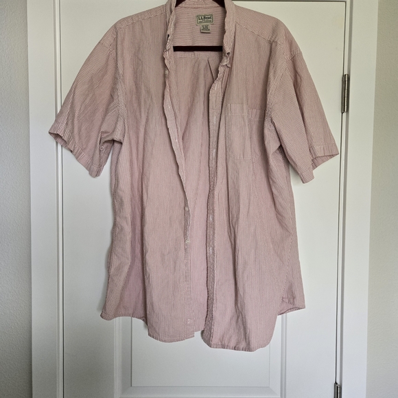 L.L. Bean Men's Light Pink Striped Button Down Shirt - Picture 1 of 4